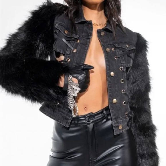 Jacket  Shakira